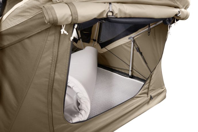 Thule Anti Condensation Mat M – podloga proti kondenzaciji za 3 osebe